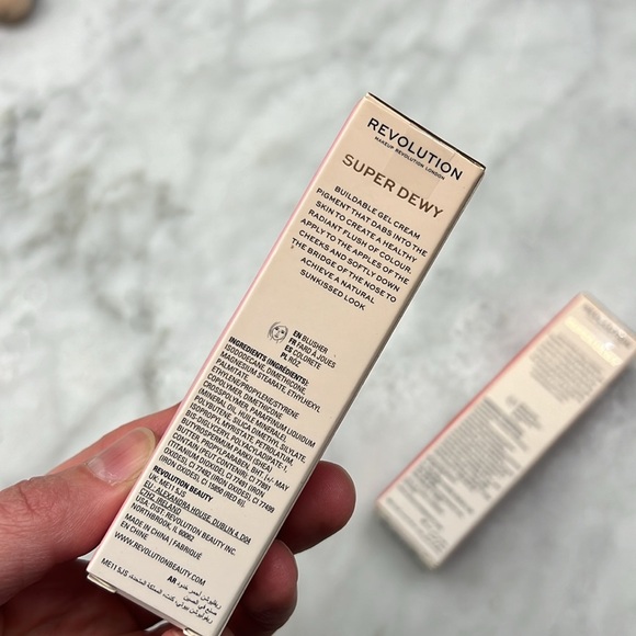 Makeup Revolution Super Dewy Liquid Blush Bundle - Picture 5 of 5